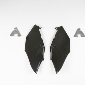 Plaques latérales UFO