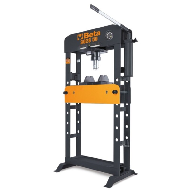 Presse hydraulique BETA piston mobile et treuil – 50t